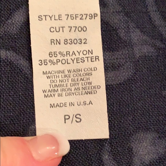 NWT First Option adorable Top 👠👜 offers Welcomed - Picture 3 of 3